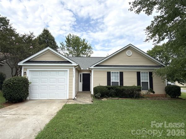 7037 Breeders Cup Circle , Charlotte, NC 28215