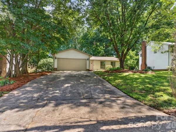 1623 Van Dyke Drive, Charlotte, NC 28213