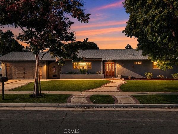 845 W Hacienda, Corona, CA 92882