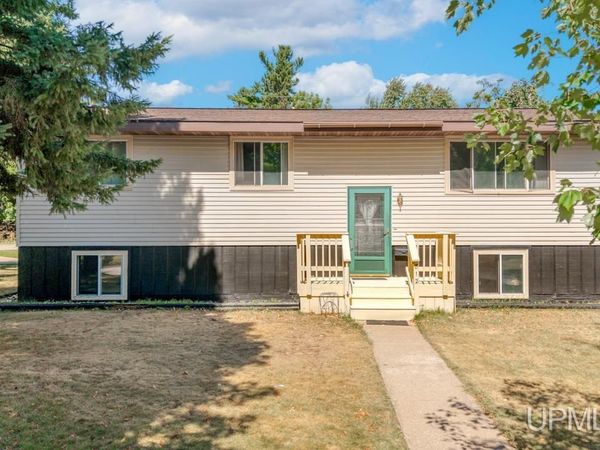 812 Houghteling Street, Iron Mountain, MI 49801