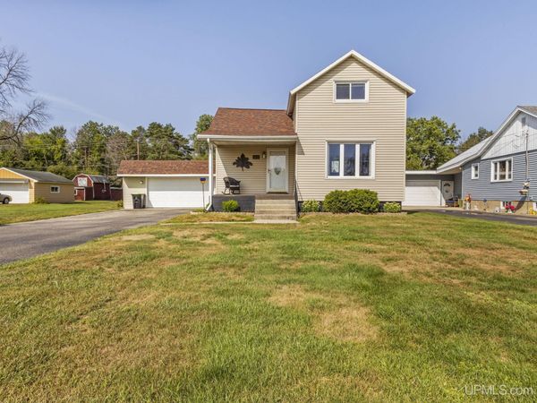 4301 10th Street, Menominee, MI 49858