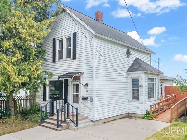 1001 Lake Shore Drive, Escanaba, MI 49829