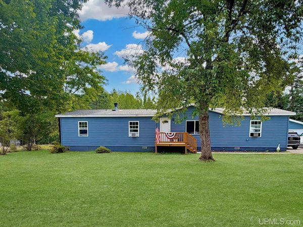 837 Colleen Circle Drive, Breitung Twp, MI 49876