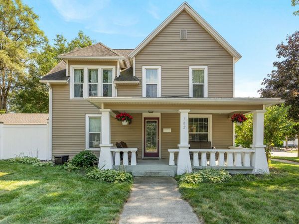 702 Graceland Street NE, Grand Rapids, MI 49505