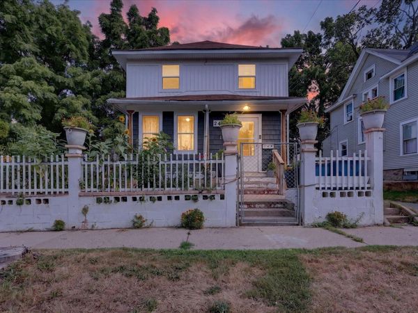 243 Delaware Street SE, Grand Rapids, MI 49507