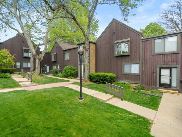 150 CARBERRY HILL Court, Unit D, Kalamazoo, MI 49006