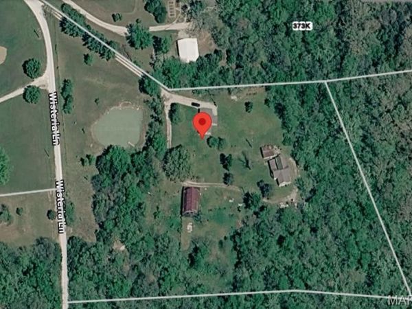 54 Wisteria Ln, Troy, MO 63379