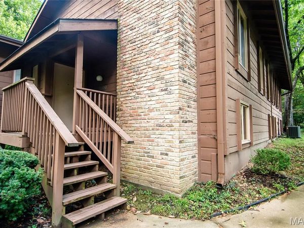 1590 Autumn Leaf Drive, Ballwin, MO 63021