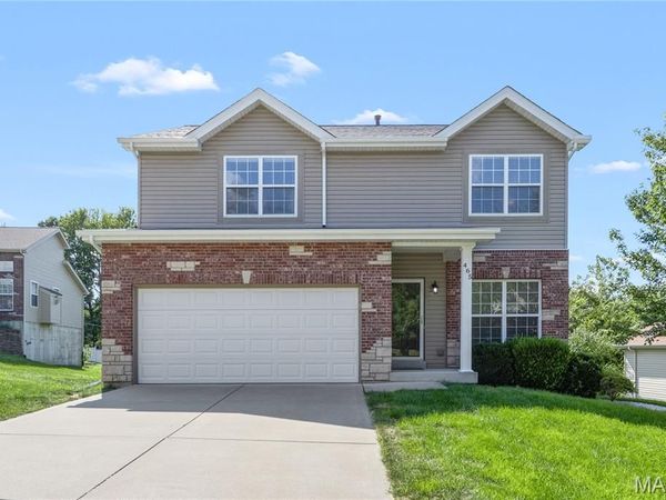 465 Fall River Lane, St Charles, MO 63304