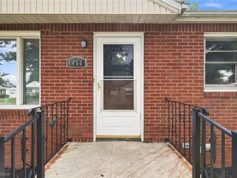 4450 7th Street NW, Canton, OH 44708 Photo 4