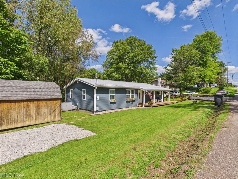955 Gantsville Road, Little Hocking, OH 45742 Photo 2