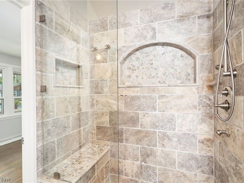 358 Sandhurst Road, Akron, OH 44333 Photo 22