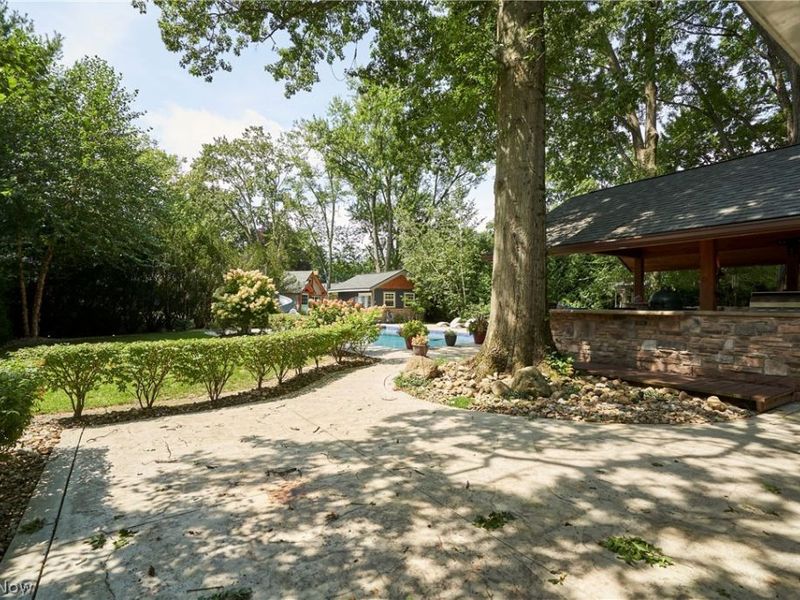 358 Sandhurst Road, Akron, OH 44333 Photo 35