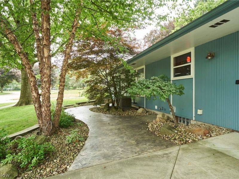 358 Sandhurst Road, Akron, OH 44333 Photo 40