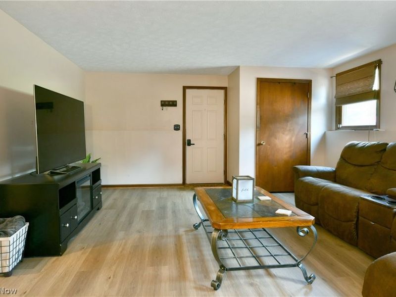 6619 Palmyra Road SW, Warren, OH 44481 Photo 37
