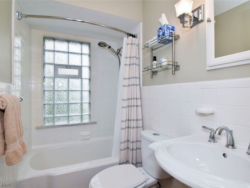 2299 Lalemant Road, University Heights, OH 44118 Photo 23
