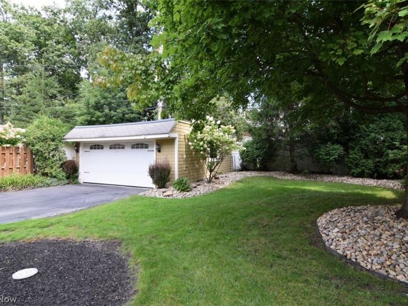 2299 Lalemant Road, University Heights, OH 44118 Photo 48