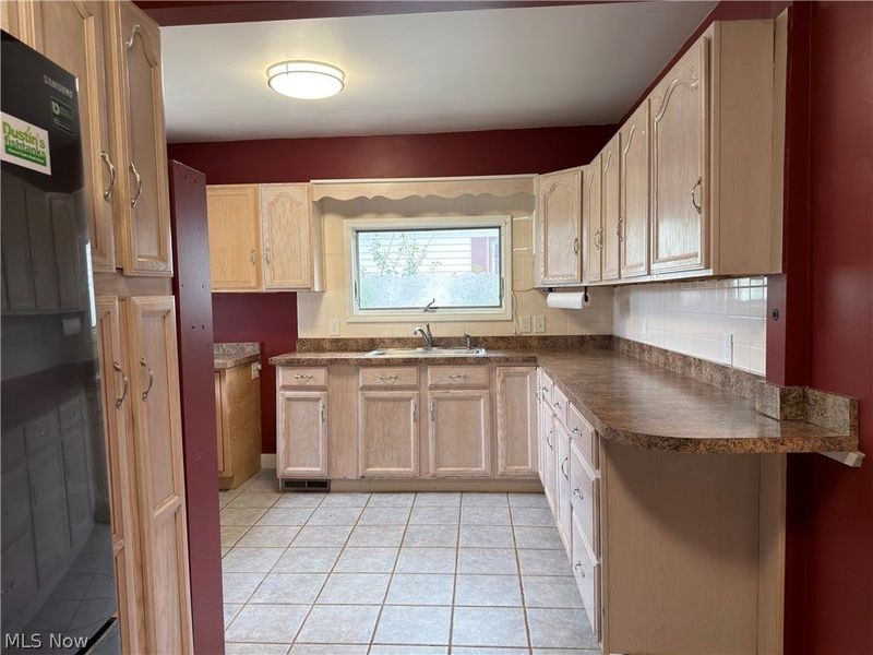 193 Fremont Avenue, Akron, OH 44312 Photo 9