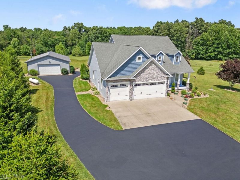 10685 Beech Street NE, Louisville, OH 44641 Photo 3