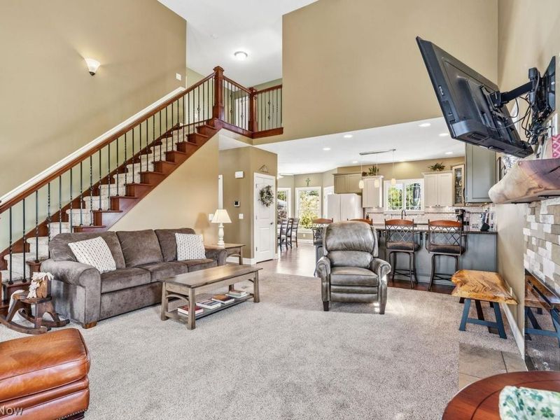 10685 Beech Street NE, Louisville, OH 44641 Photo 6