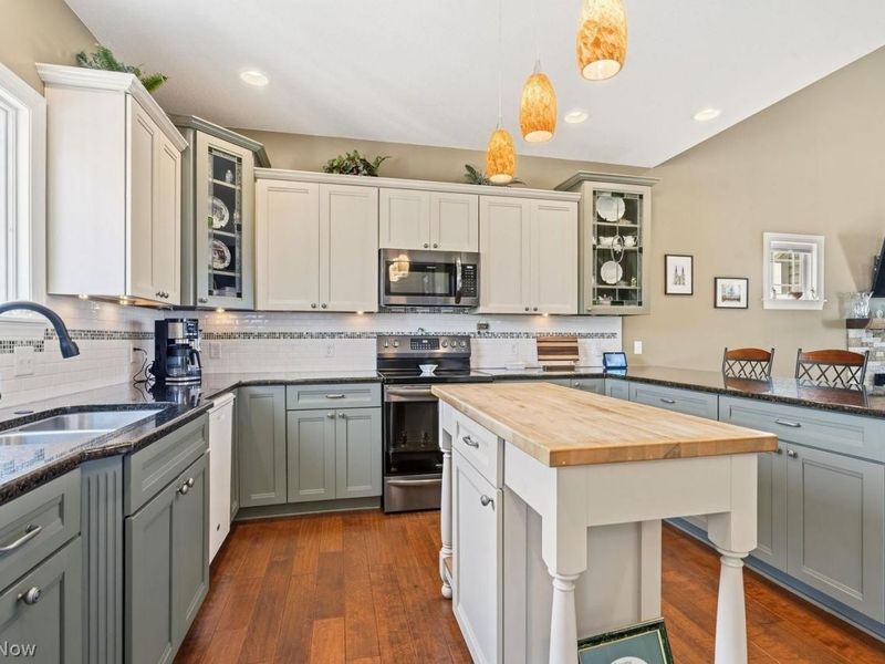 10685 Beech Street NE, Louisville, OH 44641 Photo 7