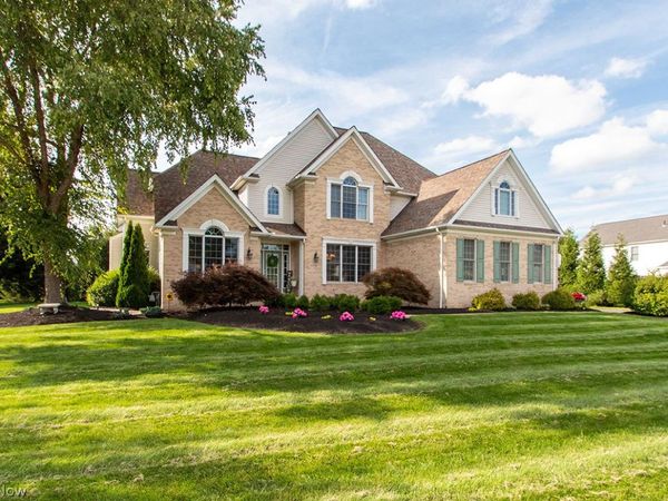 6336 Highland Green Drive, Medina, OH 44256