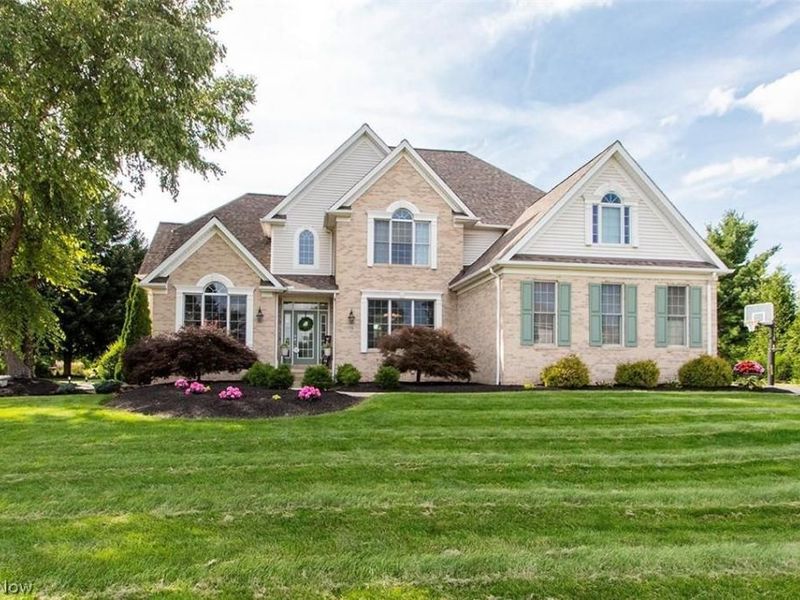 6336 Highland Green Drive, Medina, OH 44256 Photo 2