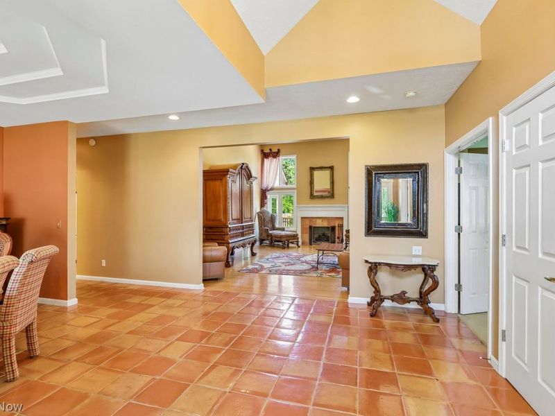 36545 Aberdeen Lane, Solon, OH 44139 Photo 4