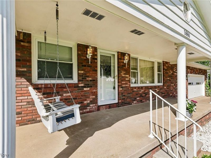 5860 Clement Drive, Lorain, OH 44053 Photo 2