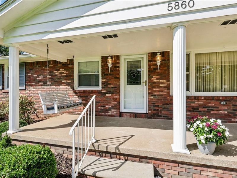5860 Clement Drive, Lorain, OH 44053 Photo 8
