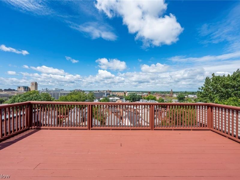 2351 Edgehill Road, Cleveland, OH 44106 Photo 3