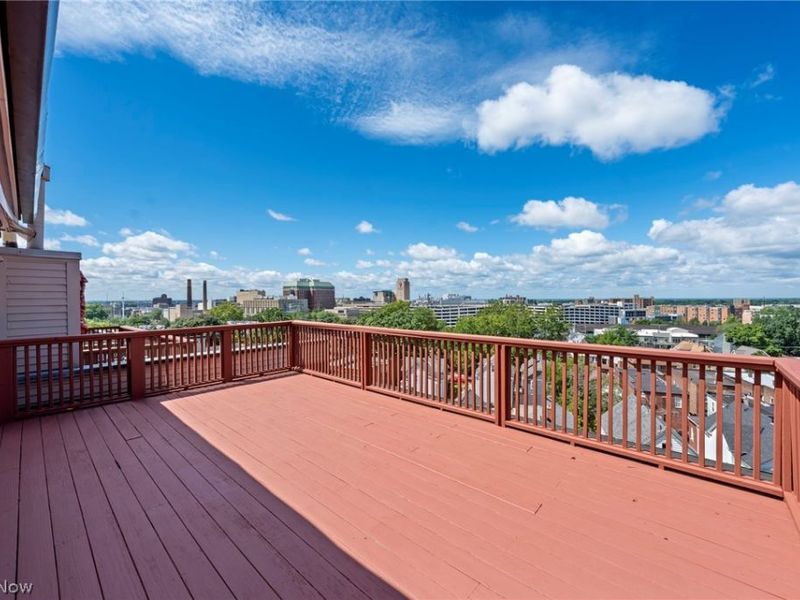 2351 Edgehill Road, Cleveland, OH 44106 Photo 4