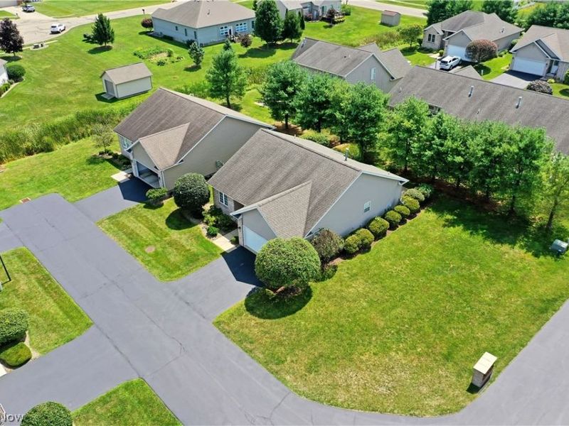 7 Danbury Court NW, Warren, OH 44481 Photo 10