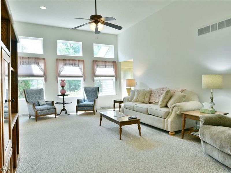 7 Danbury Court NW, Warren, OH 44481 Photo 15