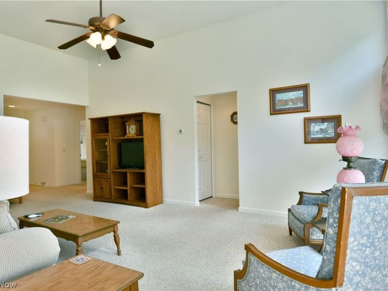 7 Danbury Court NW, Warren, OH 44481 Photo 20