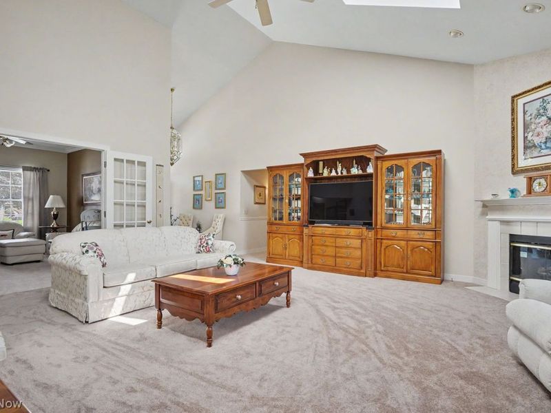 265 Lake Pointe Drive, Akron, OH 44333 Photo 9