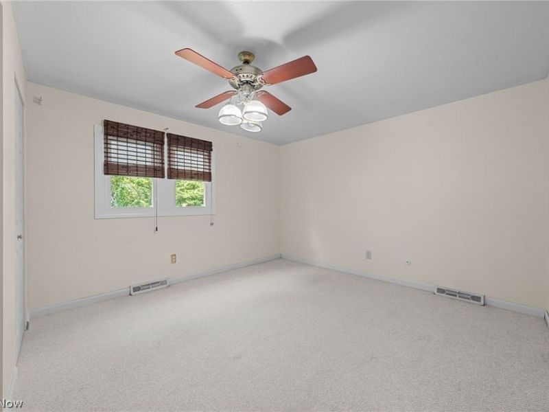 5282 Graham Drive, Lyndhurst, OH 44124 Photo 20