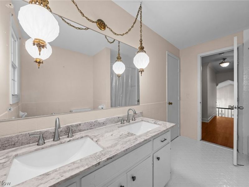 5282 Graham Drive, Lyndhurst, OH 44124 Photo 32