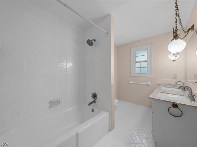 5282 Graham Drive, Lyndhurst, OH 44124 Photo 33
