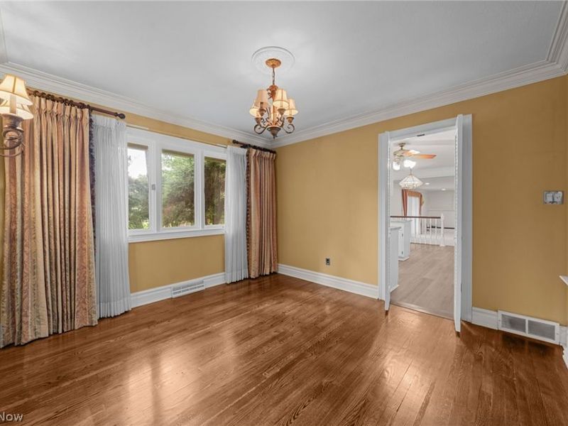 5282 Graham Drive, Lyndhurst, OH 44124 Photo 7