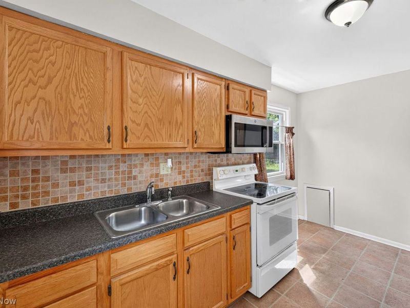 4675 W 150th Street, Cleveland, OH 44135 Photo 9