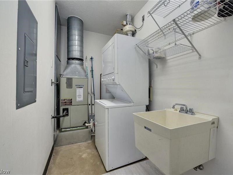 1104 Prospect Avenue, Unit 406, Cleveland, OH 44115 Photo 10