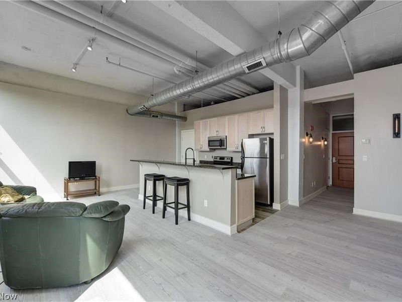 1104 Prospect Avenue, Unit 406, Cleveland, OH 44115 Photo 4