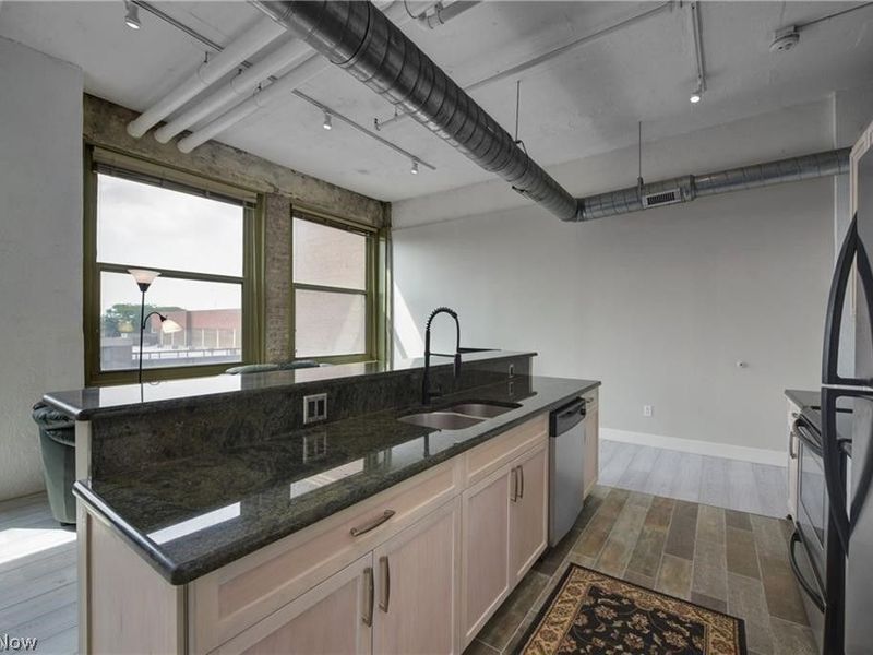 1104 Prospect Avenue, Unit 406, Cleveland, OH 44115 Photo 6