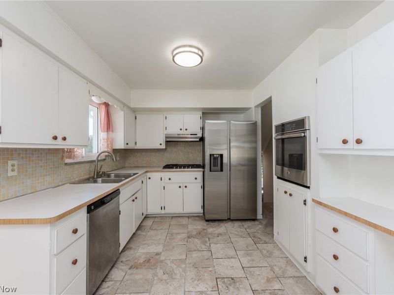 5337 Hampton Drive, North Olmsted, OH 44070 Photo 14