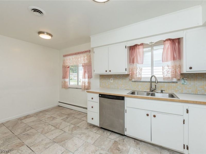 5337 Hampton Drive, North Olmsted, OH 44070 Photo 18