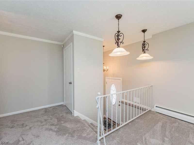 5337 Hampton Drive, North Olmsted, OH 44070 Photo 3