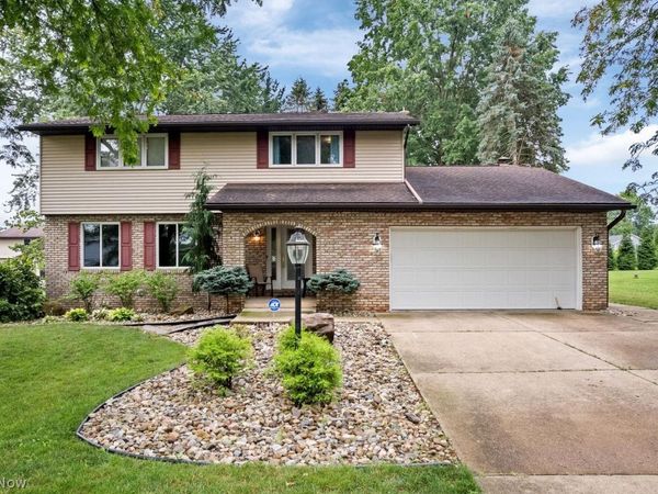 2230 Vixen Street NW, North Canton, OH 44720