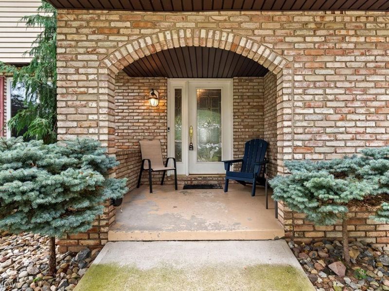 2230 Vixen Street NW, North Canton, OH 44720 Photo 3