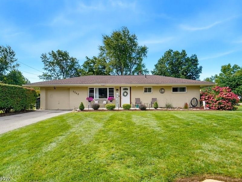 1342 Roseland Drive, Macedonia, OH 44056 Photo 1